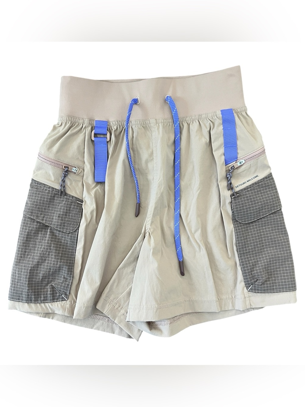 Lululemon Women’s Multi-Pocket Cargo High-Rise Hiking Short 5" - Size 2